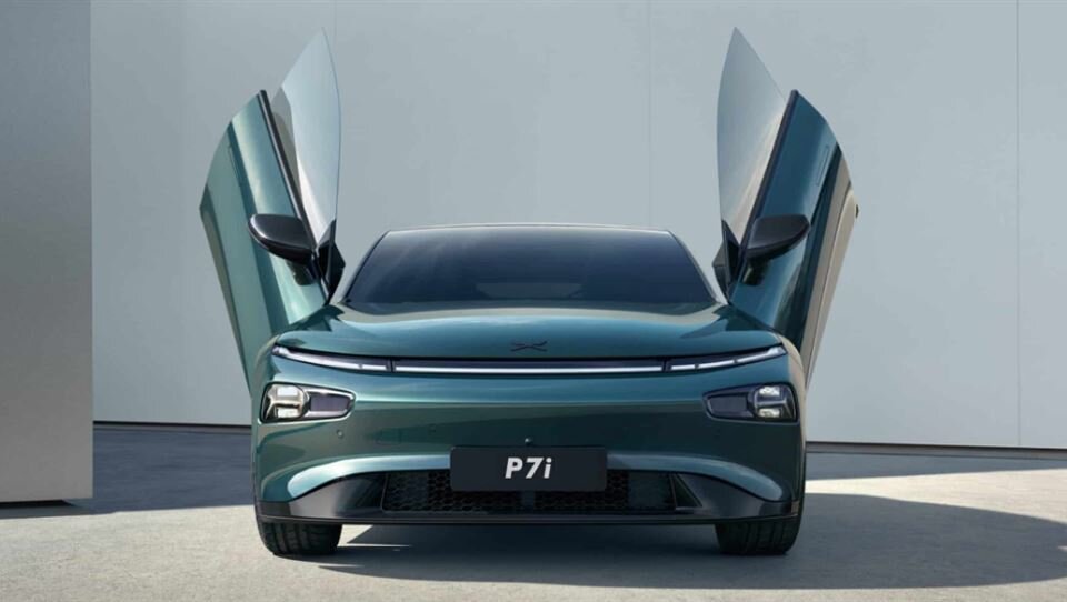 عکس | ۲ میلیارد تومان برای خودروی چینی که رقیب تسلا مدل ۳ است!