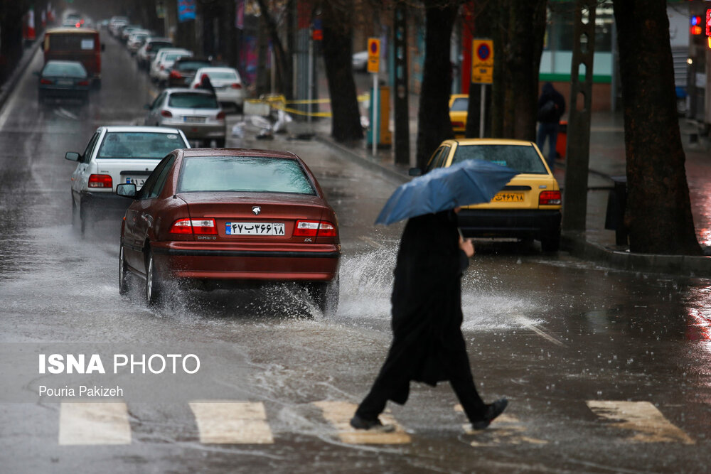 بارش باران و احتمال آبگرفتگی معابر در بیشتر استان‌ها/ خیزش گرد و خاک در ۲۴ استان