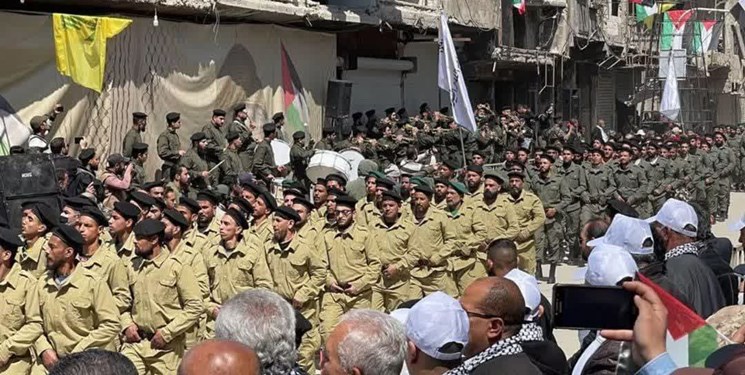 خبرگزاری فارس - بزرگداشت روز قدس در اردوگاه فلسطینیان یرموک با رژه نظامی