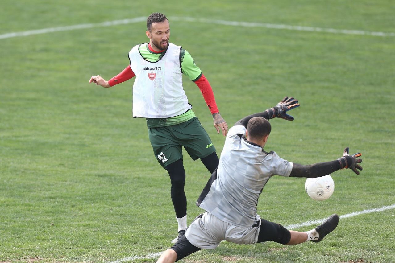 خط و نشان سرمربی پرسپولیس برای مهاجمی که بی‌موقع اخراج شد