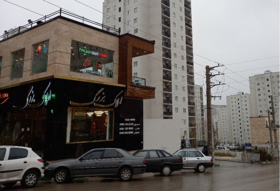 بنگاه‌های املاک متخلف در پردیس پلمب شدند