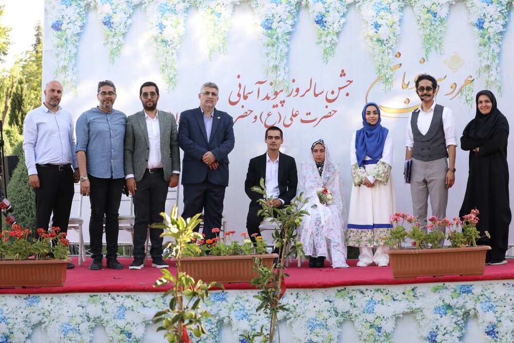 تصاویری از یک جشن عقد در صدا و سیما با حضور مسئولان رادیو