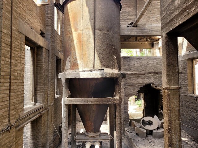 موشک موشکافیِ یک کارخانه ۱۰۰ ساله