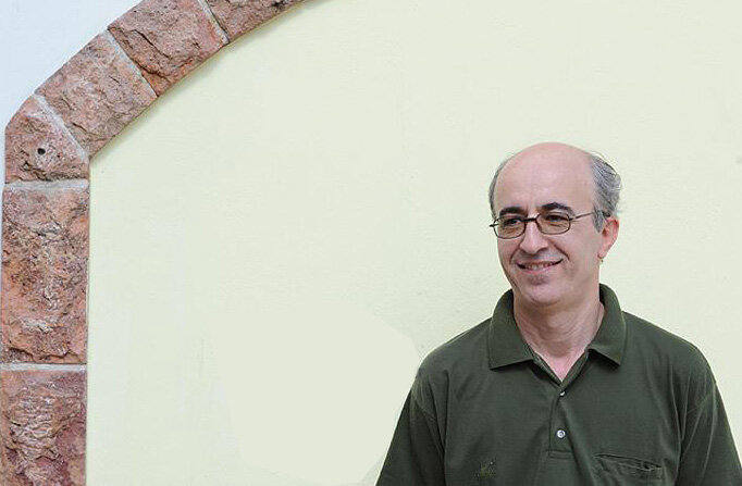 کاری که ادبیات می‌کند