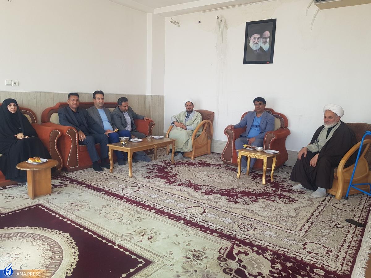 آمادگی دانشگاه آزاد اسلامی برای فعالیت علمی مشترک با حوزه علمیه مرودشت