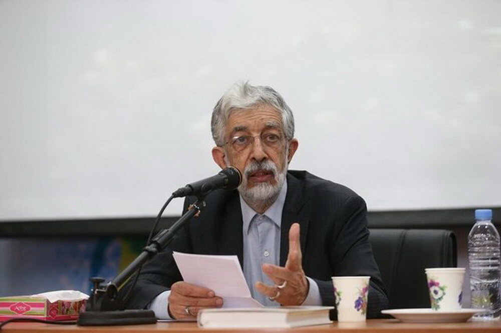 حدادعائل: شهید سلیمانی بازیگر نبود و تظاهر نمی‌کرد/شهید سلیمانی در نظر و عمل یکسان بود