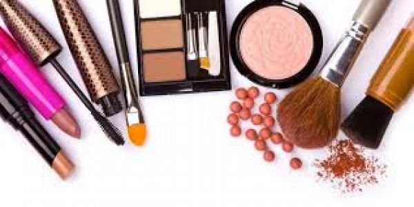 معضل قاچاق و تقلب در محصولات آرایشی و بهداشتی/گردش مالی سالانه ۴ میلیارد دلاری این حوزه