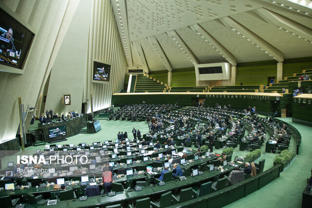 تحریم انتخابات هیچ دردی را دوا نمی‌کند/ مجلس خانه ملت است و باید این خانه را حفظ کرد