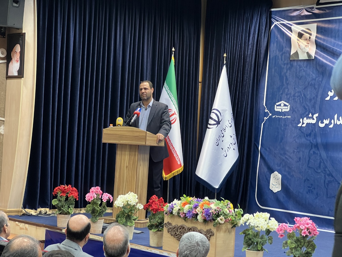 تاکید وزیر آموزش‌وپرورش بر ضرورت آموزش مستمر معلمان