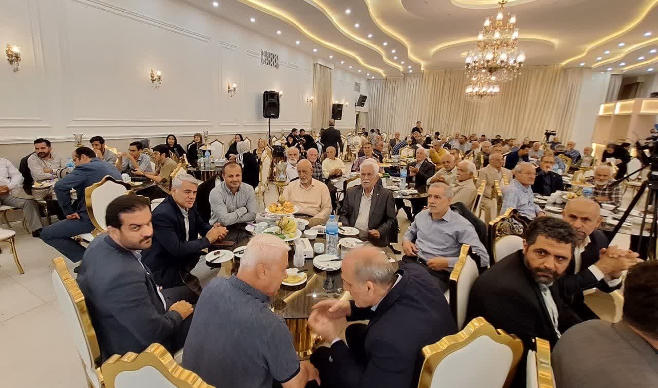 استاندار قزوین در دورهمی پیش کسوتان ورزش شرکت کرد