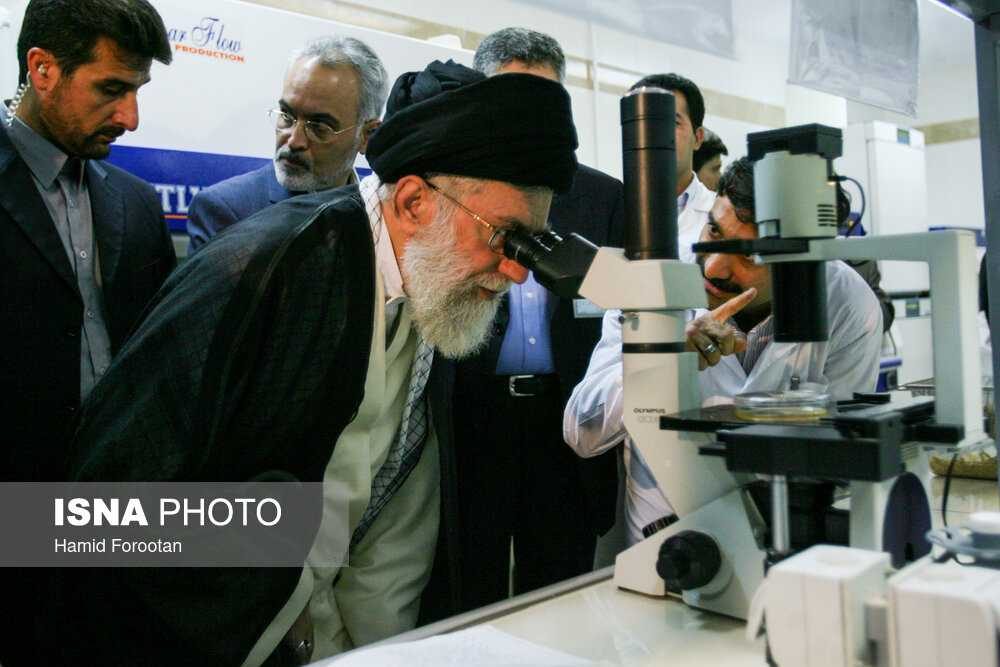 ۴۴ سال خودباوری