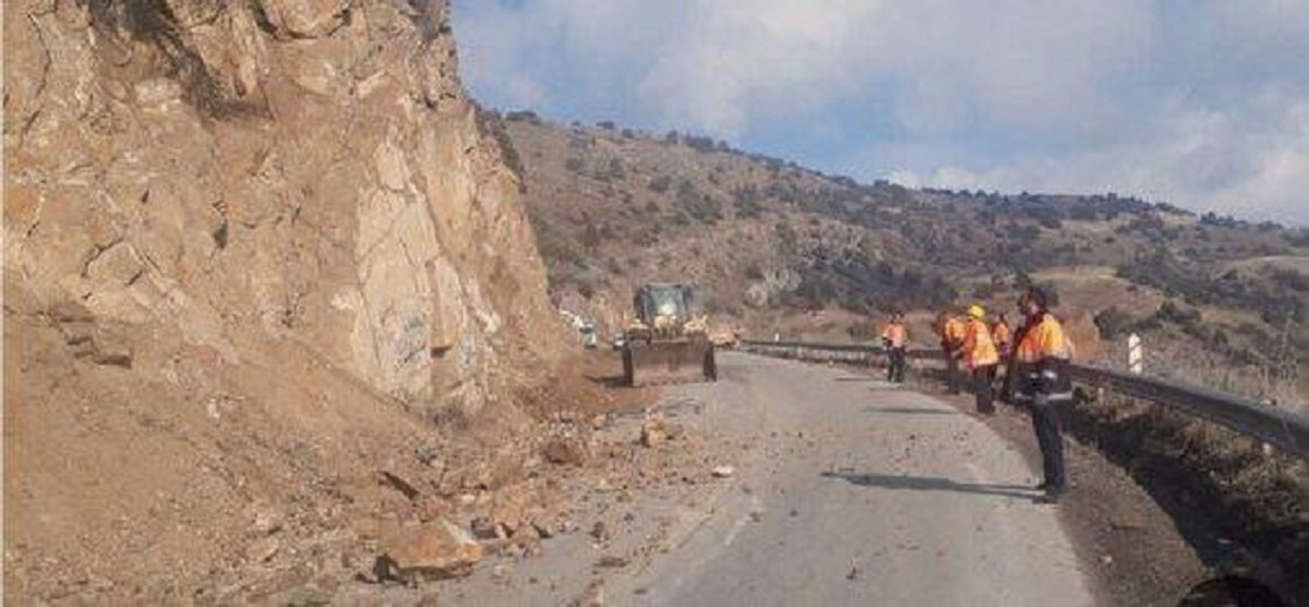 استان بوشهر | بوشهر وحشت مردم جم از زلزلههای پیاپی در استان بوشهر