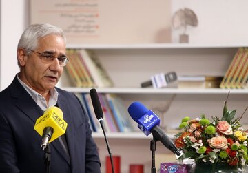 ببینید | تحقیقات تاریخی این استاد ایرانی در جهان مطرح است ببینید | تحقیقات تاریخی این استاد ایرانی در جهان مطرح است
