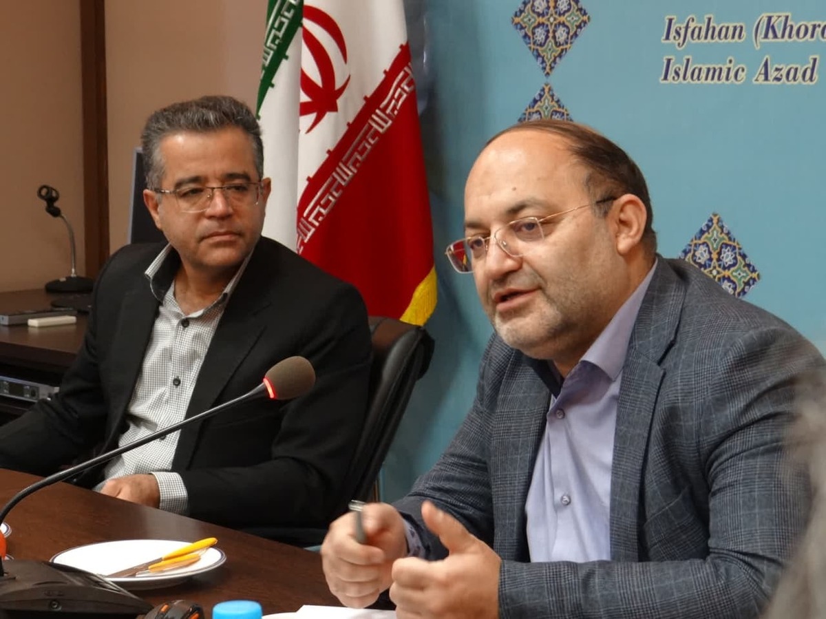 نجفی: مراکز تحقیقاتی به شکل هیئت عاملی اداره شوند