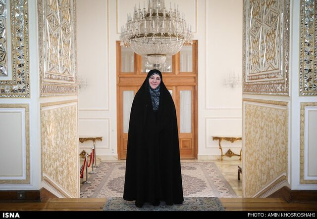 دولت چهاردهم | رکورد شکنی یک انتصاب از سوی رئیس جمهوری/انتخاب اولین سفیر زن در دولت چهاردهم/رکورد شکنی در بازار تجاری ارز/انفجاری بیسابقه در کهکشان همسایه!
