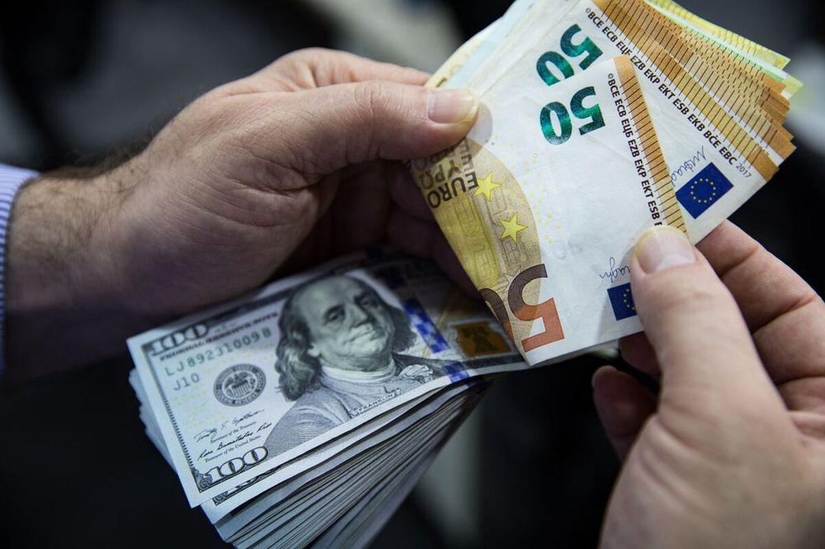 قیمت دلار و یورو در مرکز مبادله ایران؛ یکشنبه ۱۷ فروردین